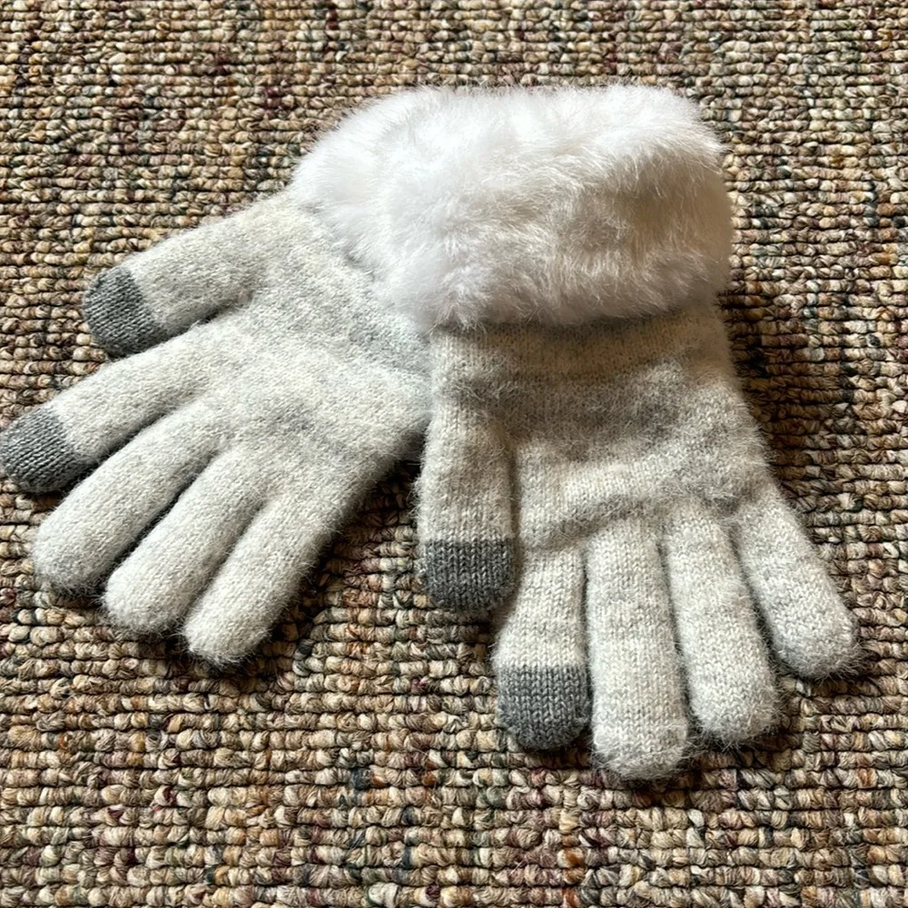 Fuzzy gloves - grey - Picture 1 of 1